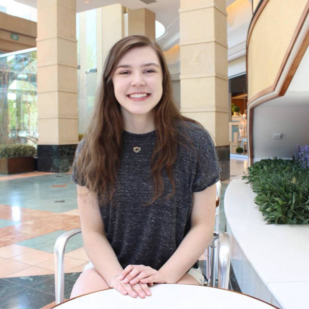 Meet your Posher, Nicole